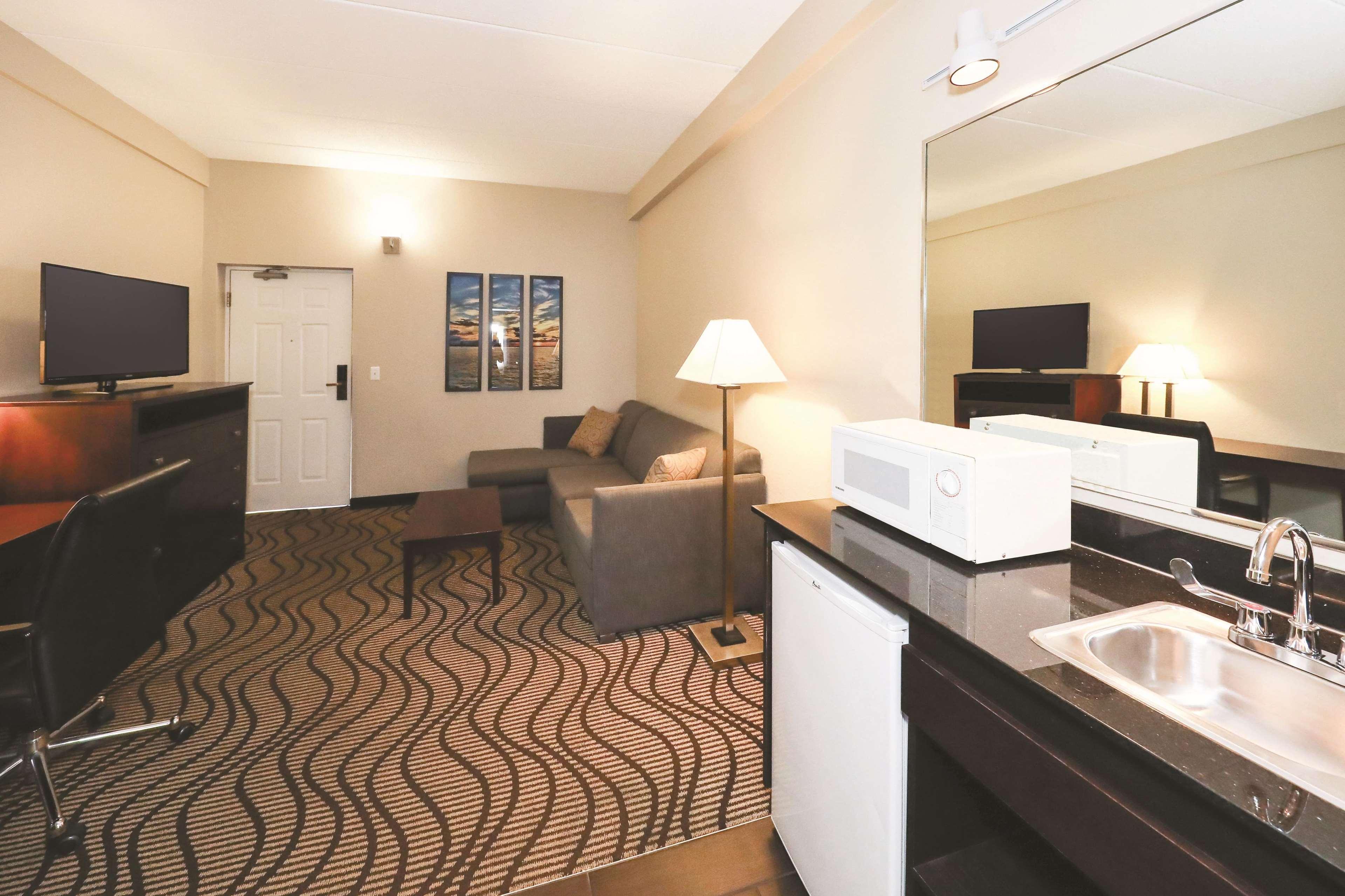 La Quinta Inn By Wyndham Sandusky Near Cedar Point Eksteriør billede