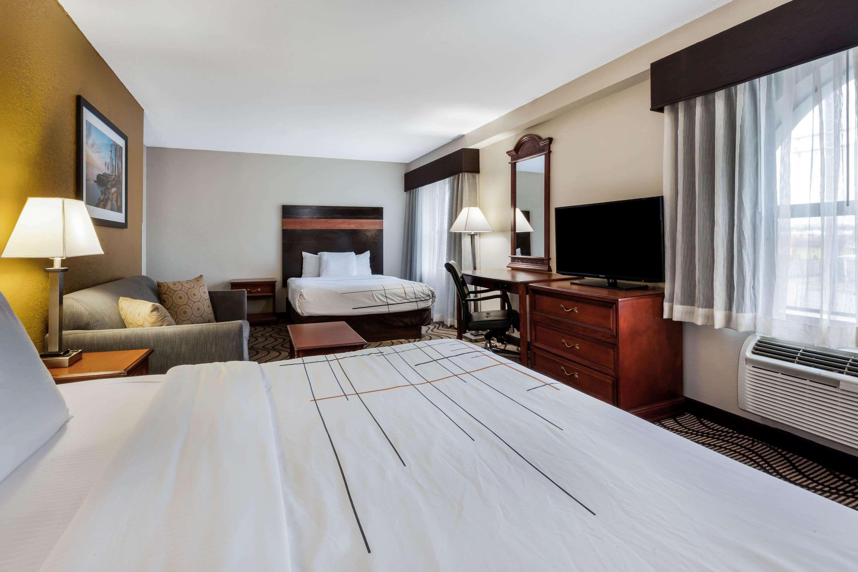 La Quinta Inn By Wyndham Sandusky Near Cedar Point Eksteriør billede
