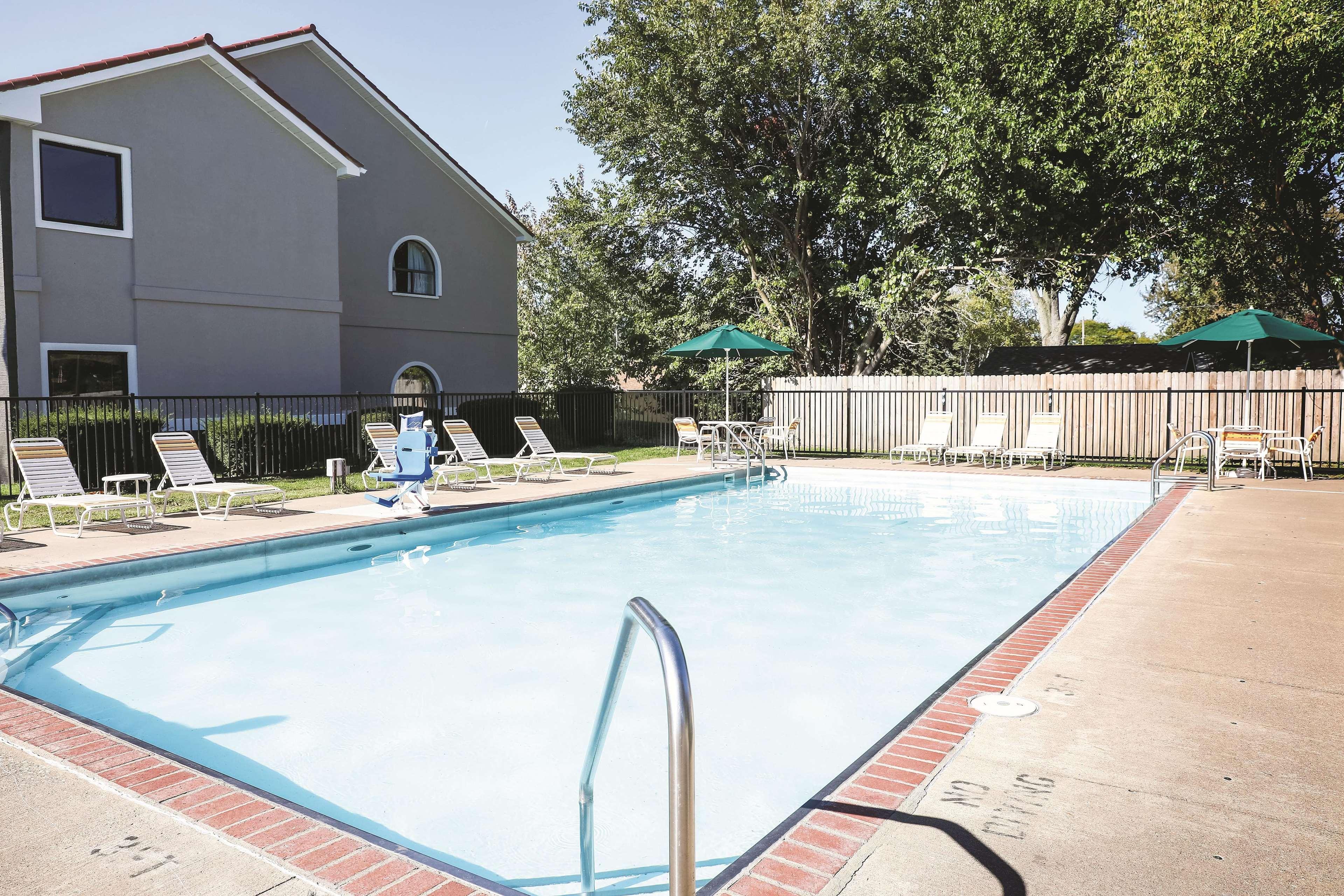 La Quinta Inn By Wyndham Sandusky Near Cedar Point Eksteriør billede