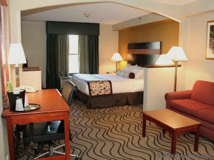 La Quinta Inn By Wyndham Sandusky Near Cedar Point Eksteriør billede